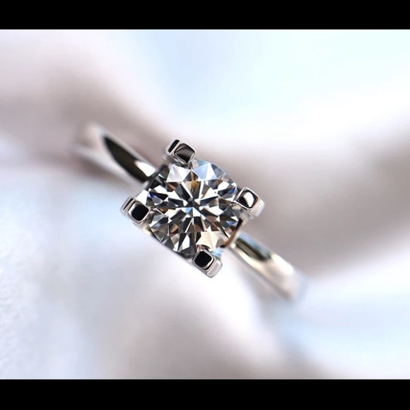 18K WHITE GOLD FILLED DIAMOND ENGAGEMENT RING - Picture 5 of 10